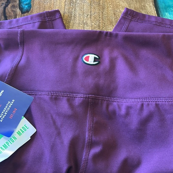 Champion Burgundy Bike Shorts with Side pocket, Size Small New with tags - Picture 6 of 7